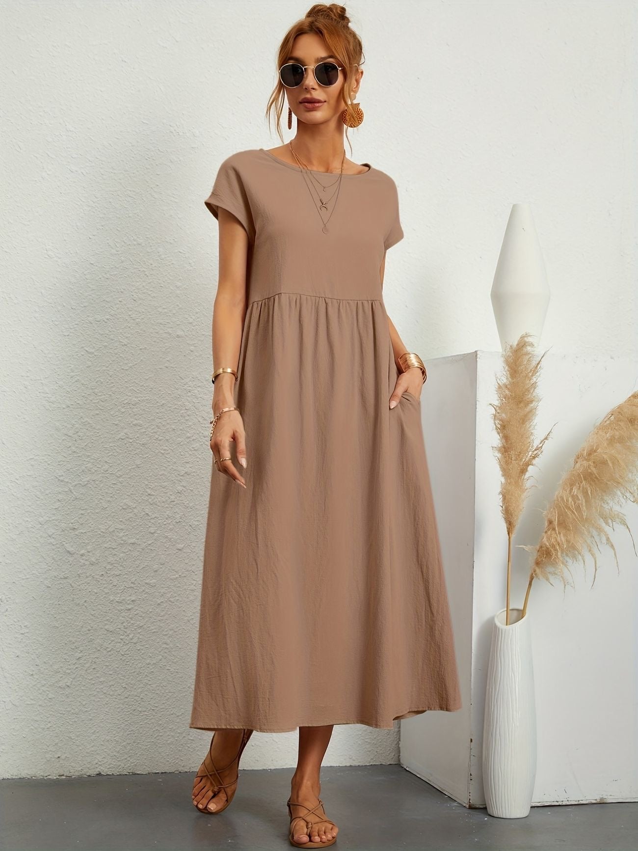 Camille - Elegant Women's Dress - Round Neckline