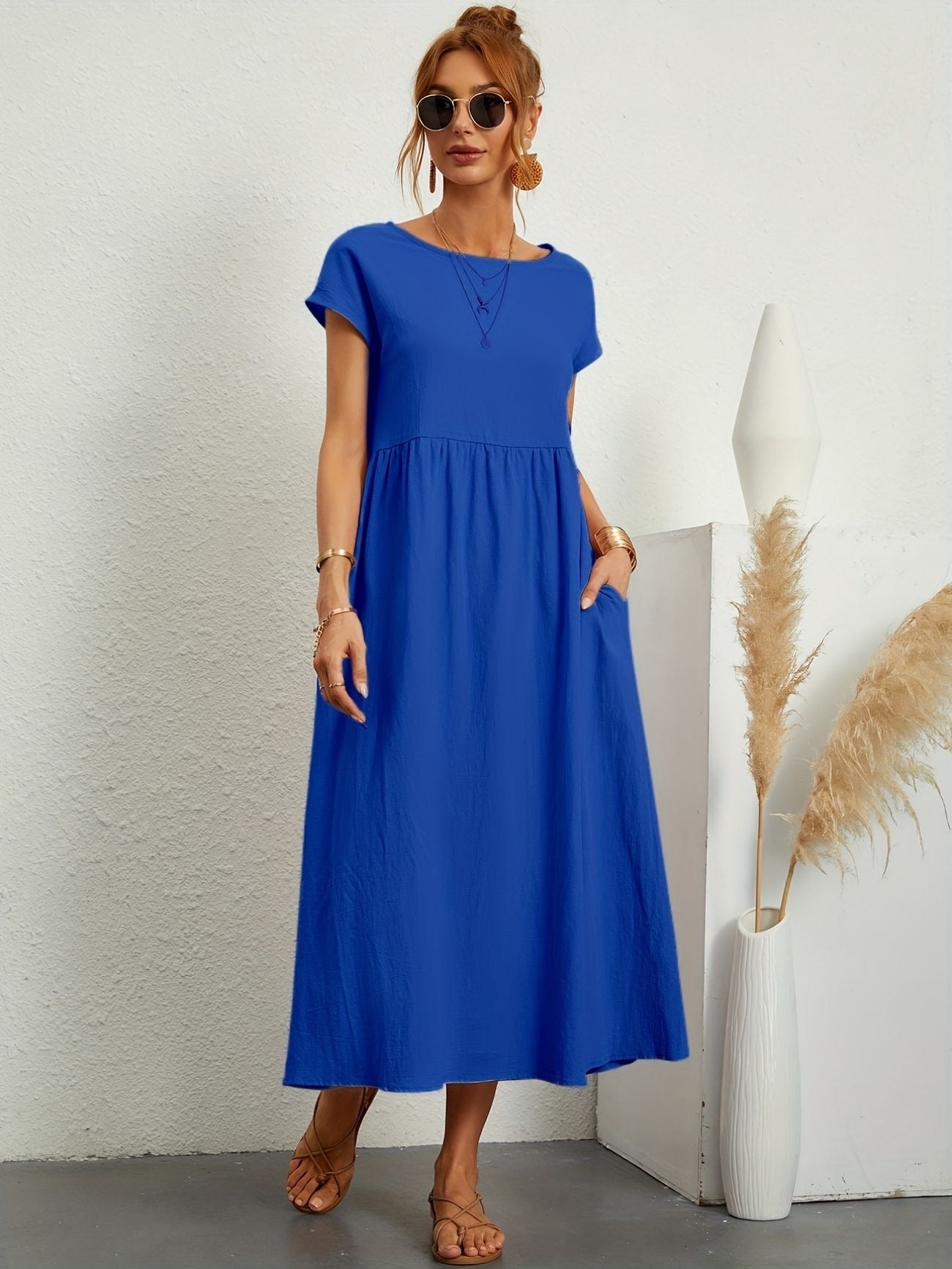Camille - Elegant Women's Dress - Round Neckline