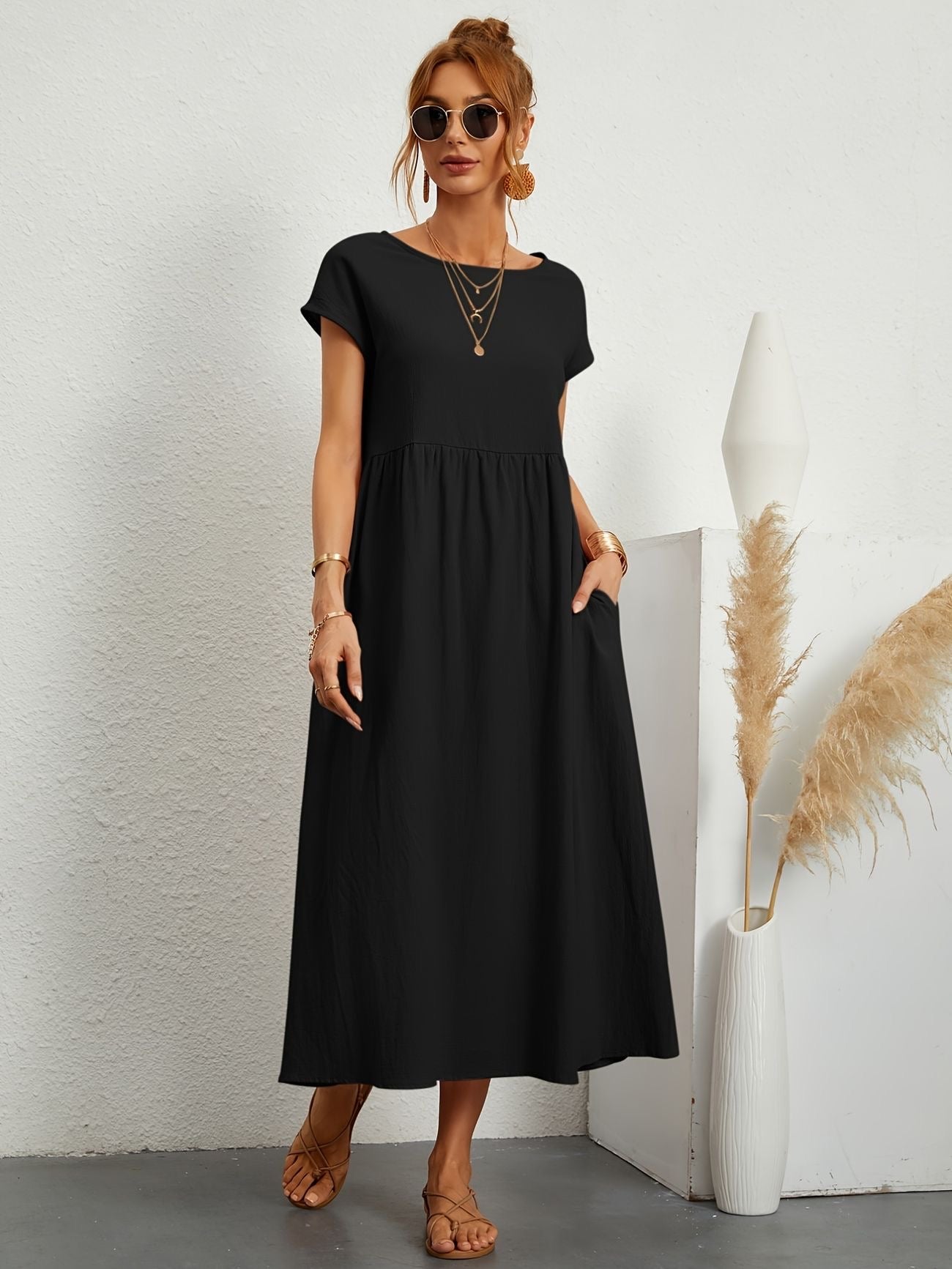 Camille - Elegant Women's Dress - Round Neckline