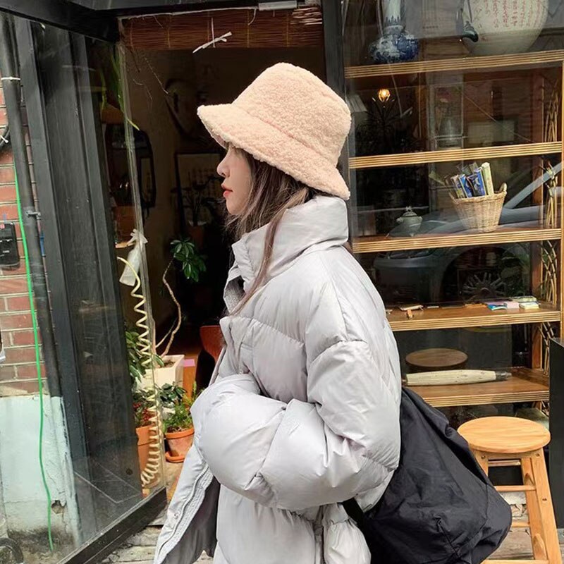 Women’s Lambswool Bucket Hat for Winter Warmth