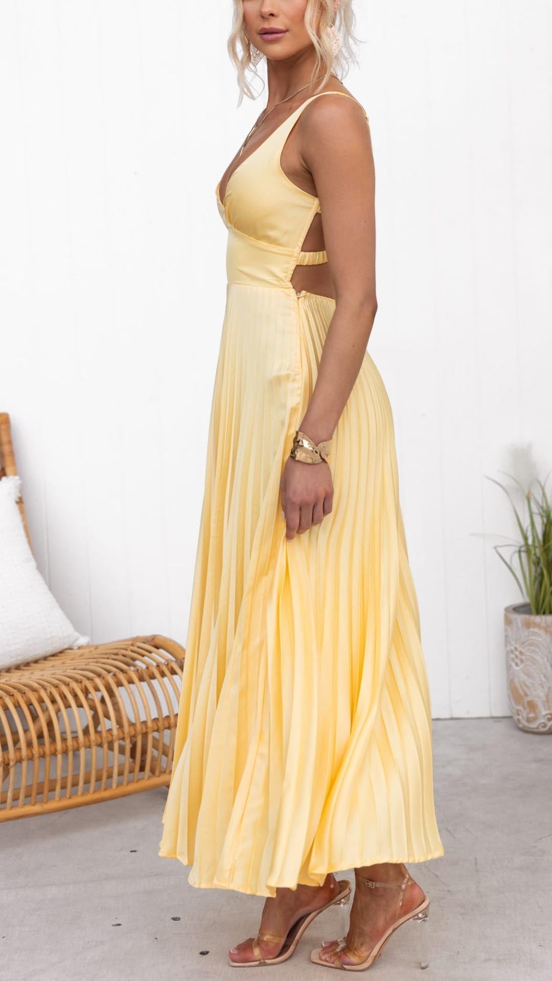 Pleated A-Line - Maxi Evening Dress - V-Neck